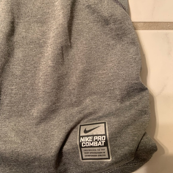 Nike Pro Combat Shirt. Large. Fitted. - Picture 3 of 7